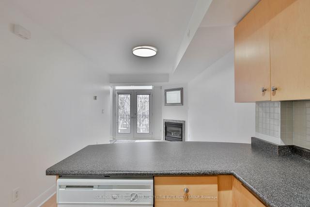 235 - 415 Jarvis St, Townhouse with 2 bedrooms, 1 bathrooms and 0 parking in Toronto ON | Image 7