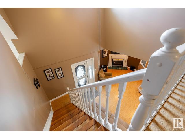 4805 52 Ave, House detached with 4 bedrooms, 3 bathrooms and null parking in Stony Plain AB | Image 30
