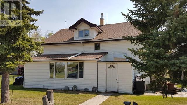 410 Bryant Acreage, House detached with 3 bedrooms, 1 bathrooms and 8 parking in Alameda SK | Image 2