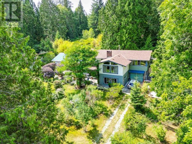 2241 Roberts Road, House detached with 6 bedrooms, 3 bathrooms and 1 parking in Powell River C BC | Image 1