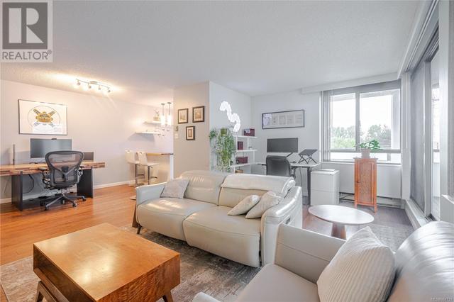 604 - 1034 Johnson St, Condo with 2 bedrooms, 2 bathrooms and 1 parking in Victoria BC | Image 5