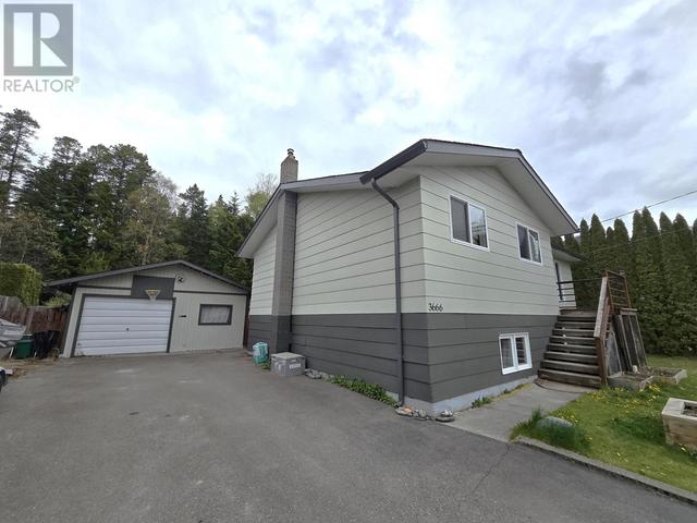 3666 Hawthorne Ave, House detached with 4 bedrooms, 2 bathrooms and null parking in Kitimat Stikine E BC | Image 2