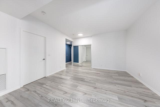 605 - 832 Bay St, Condo with 2 bedrooms, 2 bathrooms and 1 parking in Toronto ON | Image 22