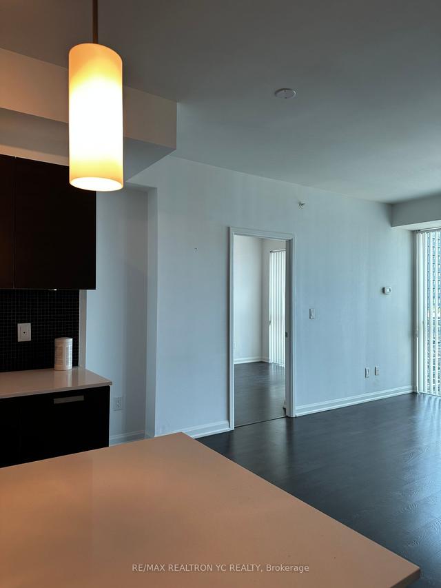 1901 - 9 Bogert Ave, Townhouse with 1 bedrooms, 2 bathrooms and 1 parking in Toronto ON | Image 18