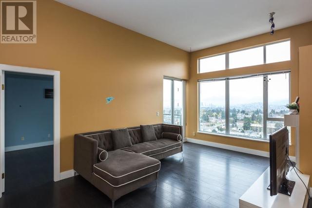 PH2 - 7077 Beresford St, Condo with 2 bedrooms, 1 bathrooms and 1 parking in Burnaby BC | Image 8