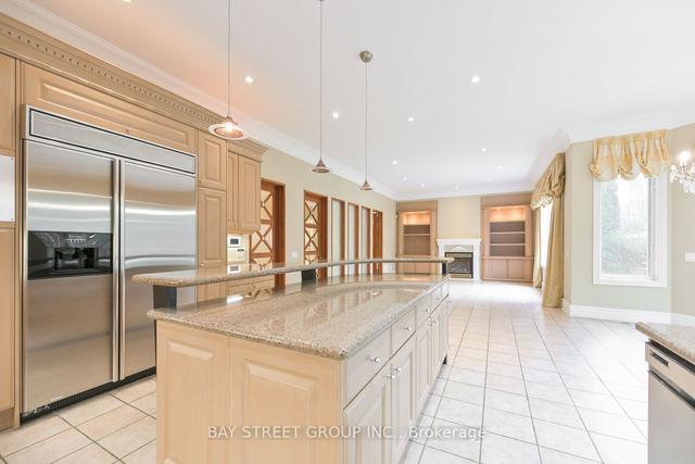 22 Heathcote Ave, House detached with 5 bedrooms, 9 bathrooms and 9 parking in Toronto ON | Image 3