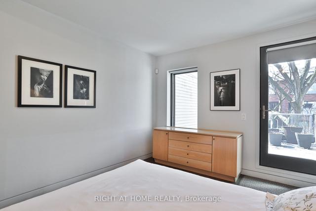 50 Beverley St, House attached with 3 bedrooms, 3 bathrooms and 1 parking in Toronto ON | Image 24