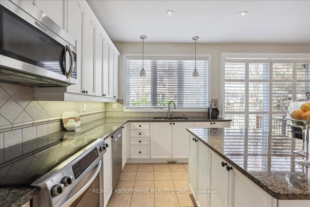 2238 Canonridge Cir, House detached with 4 bedrooms, 5 bathrooms and 4 parking in Oakville ON | Image 5