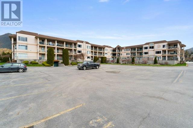 314 - 1002 Riverside Avenue, Condo with 2 bedrooms, 2 bathrooms and 2 parking in Sicamous BC | Image 74
