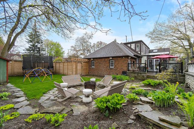 909 Royal York Rd, House detached with 3 bedrooms, 3 bathrooms and 5 parking in Toronto ON | Image 31