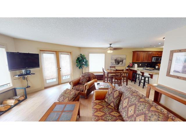 505 - 7307 Prospector Ave, Condo with 2 bedrooms, 2 bathrooms and null parking in Radium Hot Springs BC | Image 5