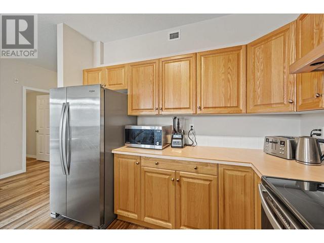 430 - 1088 Sunset Dr, Condo with 2 bedrooms, 2 bathrooms and 2 parking in Kelowna BC | Image 10