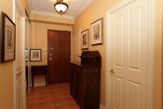 lph3 - 50 Old Mill Rd, Condo with 2 bedrooms, 3 bathrooms and null parking in Oakville ON | Image 4