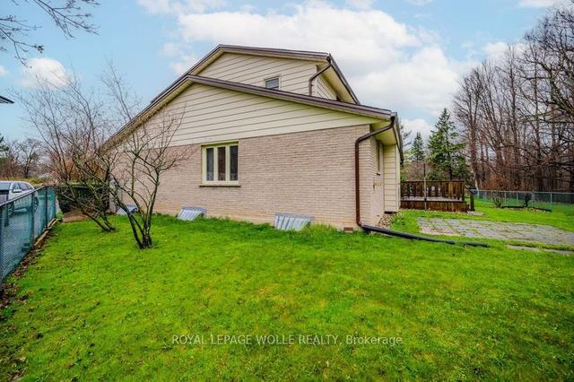 108 Stonehaven Dr, House detached with 3 bedrooms, 3 bathrooms and 4 parking in Waterloo ON | Image 28