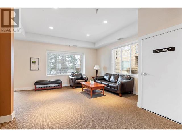 211 - 2532 Shoreline Dr, Condo with 2 bedrooms, 2 bathrooms and 1 parking in Lake Country BC | Image 16