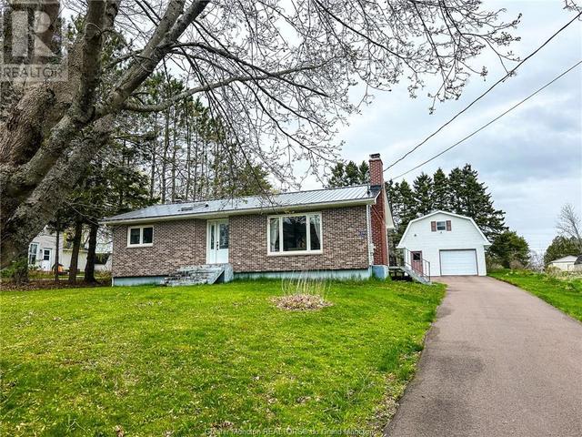 39 King, House detached with 3 bedrooms, 0 bathrooms and null parking in Sackville NB | Image 1