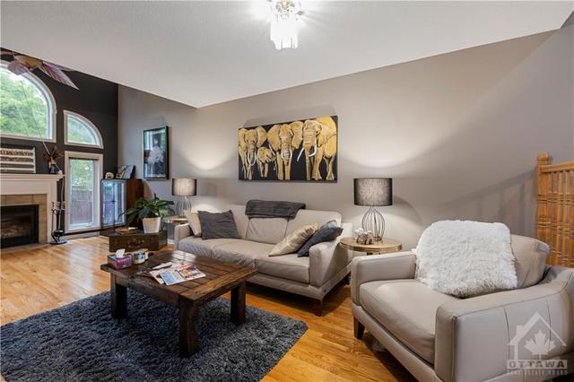 189 Scout St, Townhouse with 2 bedrooms, 2 bathrooms and 3 parking in Ottawa ON | Image 5
