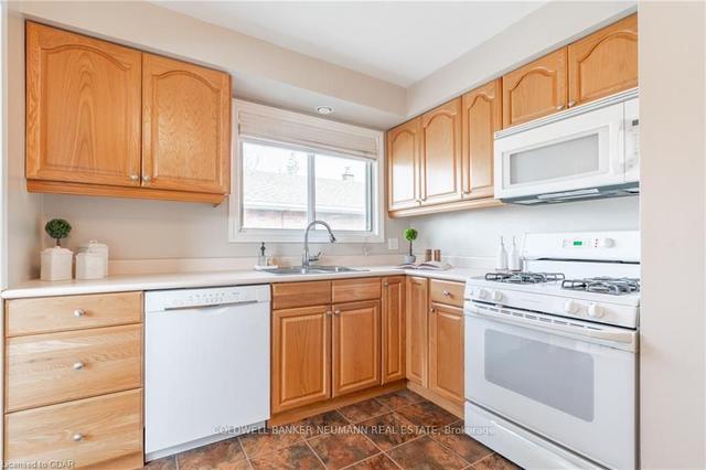 20 Barton St, House detached with 1 bedrooms, 2 bathrooms and 6 parking in Guelph ON | Image 26