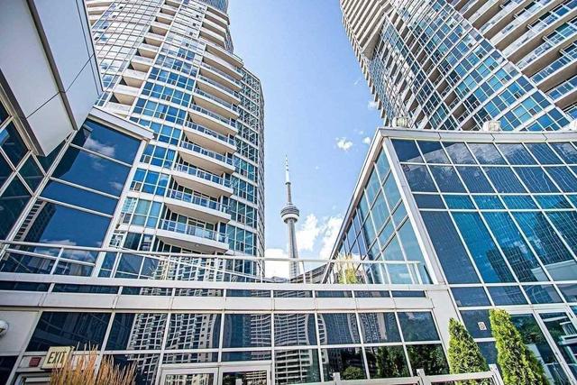 LPH2 - 208 Queens Quay W, Condo with 2 bedrooms, 2 bathrooms and 1 parking in Toronto ON | Image 11