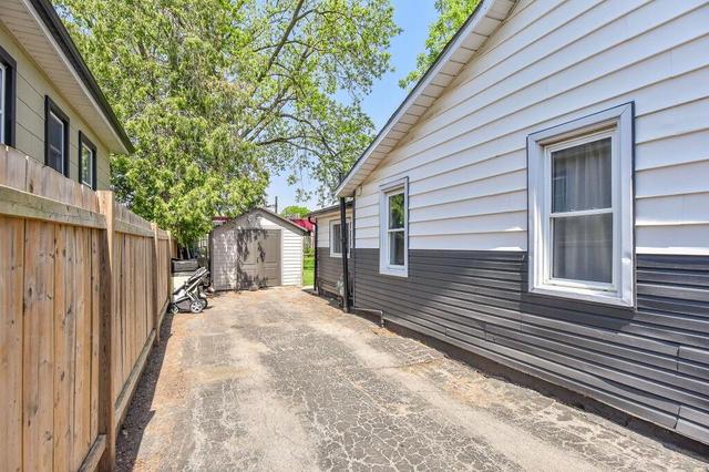 7 Balfour St, House detached with 3 bedrooms, 1 bathrooms and 4 parking in Brantford ON | Image 41