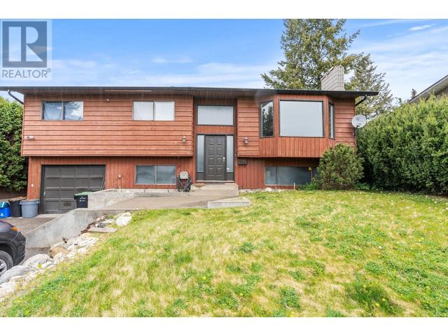 2912 Heritage Place, House detached with 4 bedrooms, 2 bathrooms and 4 parking in Vernon BC | Image 1