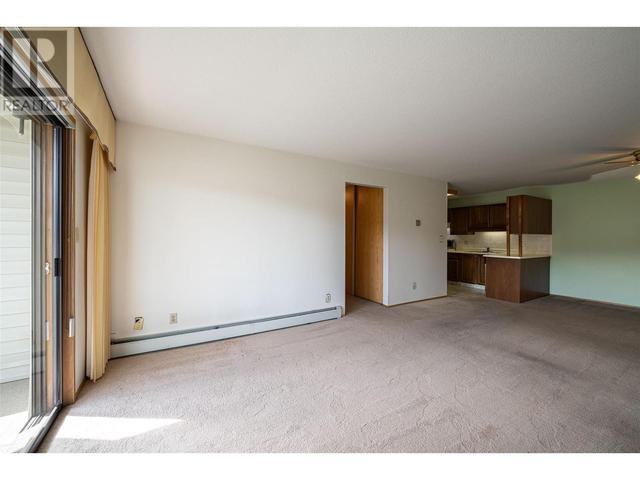 3608 - 27 Avenue Unit# 210, Condo with 2 bedrooms, 1 bathrooms and 1 parking in Vernon BC | Image 17