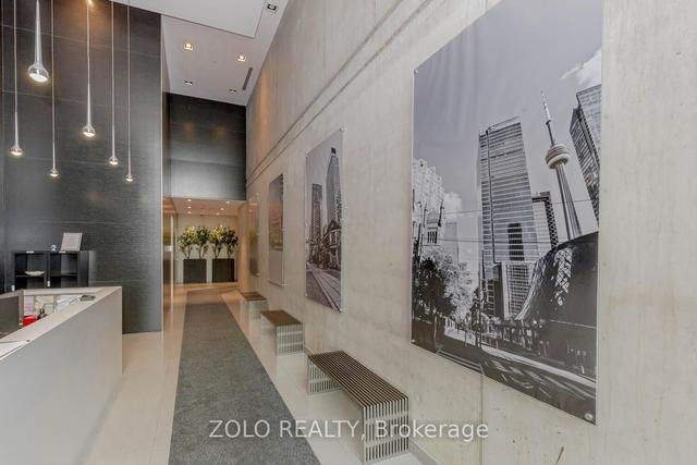 3006 - 11 Charlotte St, Condo with 2 bedrooms, 1 bathrooms and 1 parking in Toronto ON | Image 12