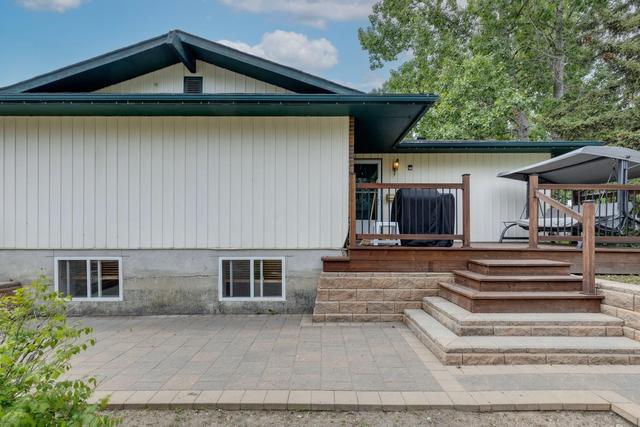 664 Midridge Drive Se, House detached with 5 bedrooms, 2 bathrooms and 2 parking in Calgary AB | Image 13