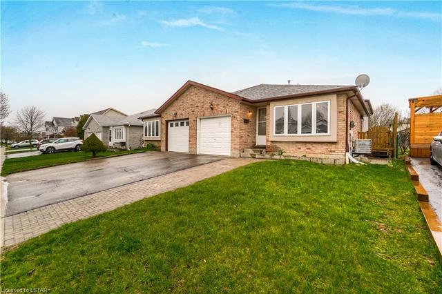 227b Auburn Dr, House semidetached with 5 bedrooms, 2 bathrooms and 3 parking in Waterloo ON | Image 23