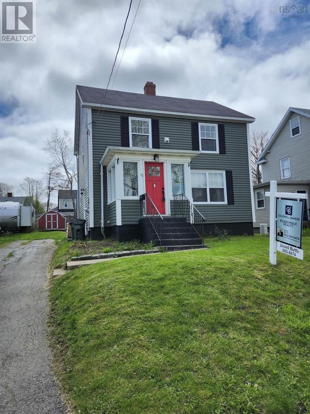 72 Howe, House detached with 3 bedrooms, 1 bathrooms and null parking in Cape Breton NS | Image 28