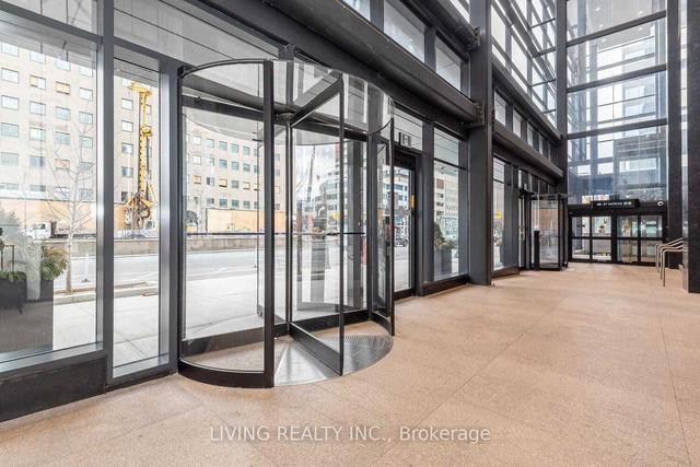 3008 - 488 University Ave, Condo with 2 bedrooms, 2 bathrooms and 1 parking in Toronto ON | Image 12