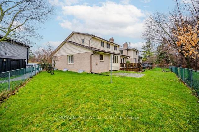 108 Stonehaven Dr, House detached with 3 bedrooms, 3 bathrooms and 4 parking in Waterloo ON | Image 30