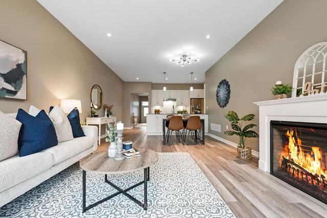 29 - 17 Lakewood Cres, Townhouse with 2 bedrooms, 3 bathrooms and 2 parking in Kawartha Lakes ON | Image 15