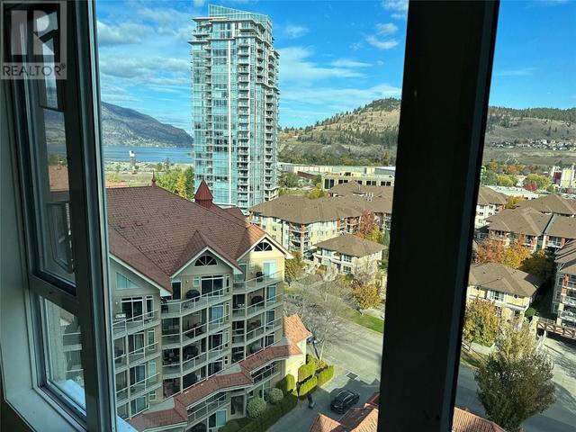 1104 - 1128 Sunset Dr, Condo with 2 bedrooms, 2 bathrooms and 1 parking in Kelowna BC | Image 3