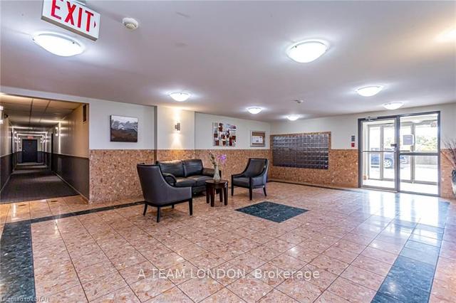 1209 - 30 Chapman Ct, Condo with 2 bedrooms, 2 bathrooms and 1 parking in London ON | Image 2