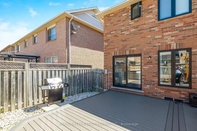 1595 Evans Terr, House semidetached with 3 bedrooms, 3 bathrooms and 3 parking in Milton ON | Image 35
