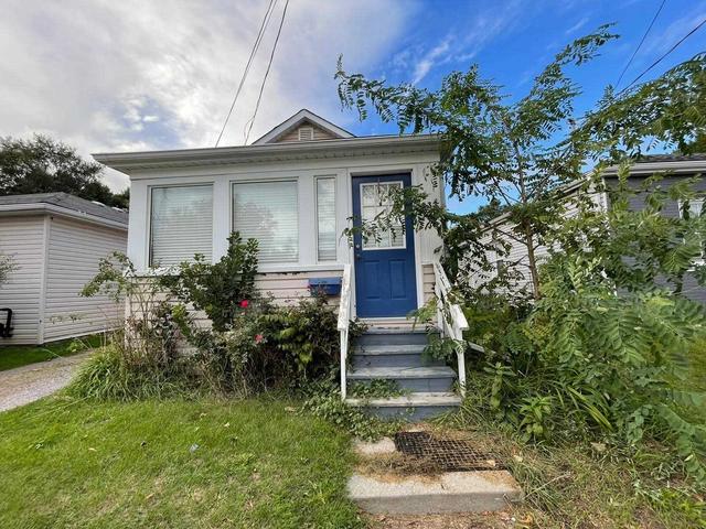 232 University Ave, House detached with 2 bedrooms, 1 bathrooms and 2 parking in Cobourg ON | Image 1