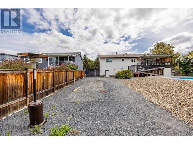 464 Mcphee St, House detached with 5 bedrooms, 2 bathrooms and 6 parking in Kelowna BC | Image 35