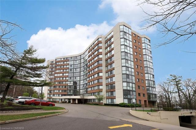 608 - 1240 Marlborough Court, House attached with 2 bedrooms, 2 bathrooms and 1 parking in Oakville ON | Image 1