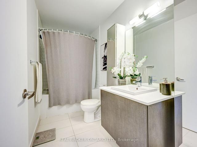 706 - 32 Camden St, Condo with 1 bedrooms, 1 bathrooms and 0 parking in Toronto ON | Image 6