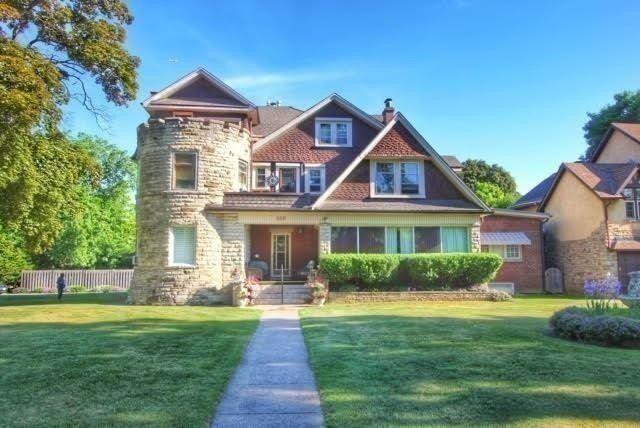 180 Queens Dr, House detached with 7 bedrooms, 7 bathrooms and 17 parking in Toronto ON | Image 1