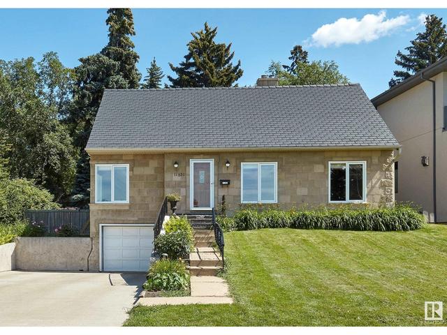 11831 Saskatchewan Dr Nw, House detached with 5 bedrooms, 2 bathrooms and 4 parking in Edmonton AB | Image 2