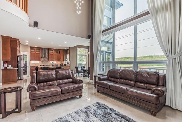 70 Discovery Ridge Rd Sw, House detached with 5 bedrooms, 3 bathrooms and 4 parking in Calgary AB | Image 19