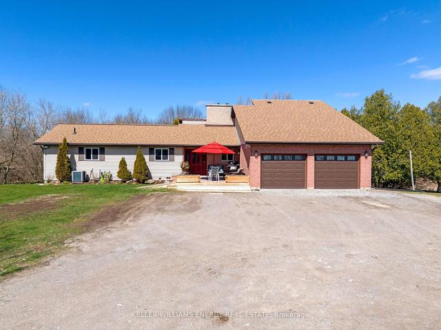 99 Willow Glen Dr, House detached with 3 bedrooms, 3 bathrooms and 16 parking in Kawartha Lakes ON | Image 4