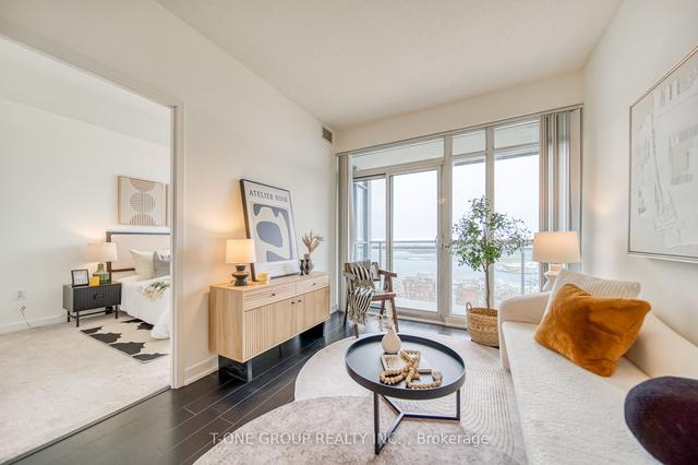 3107 - 15 Iceboat Terr, Condo with 1 bedrooms, 1 bathrooms and 1 parking in Toronto ON | Image 7
