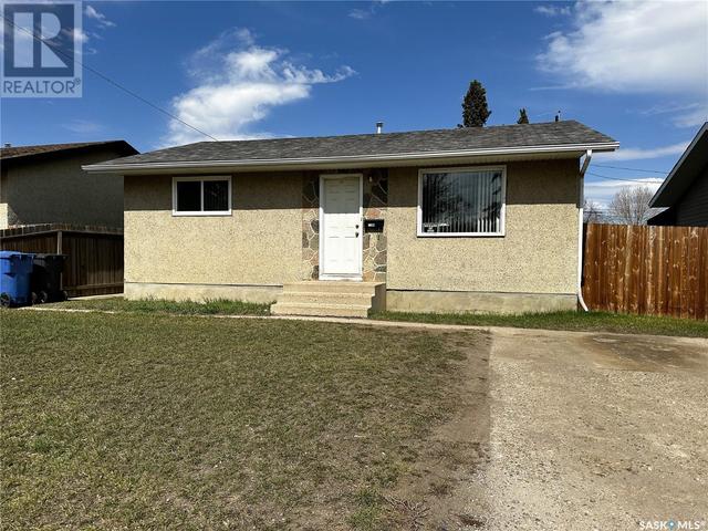 11309 8th Ave, House detached with 3 bedrooms, 1 bathrooms and null parking in North Battleford CY SK | Image 1