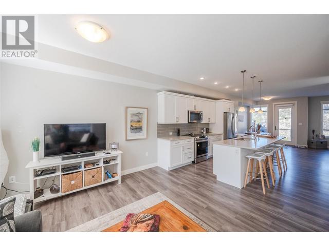 132 - 1115 Holden Rd, House attached with 3 bedrooms, 2 bathrooms and 4 parking in Penticton BC | Image 11