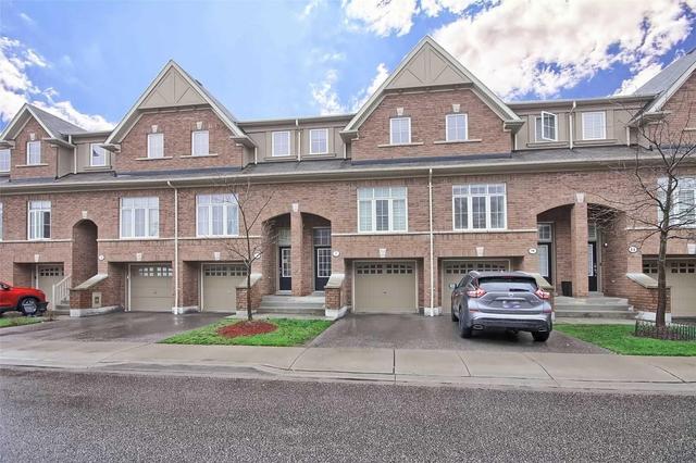 7 Burtonbury Lane, House attached with 3 bedrooms, 3 bathrooms and 1 parking in Ajax ON | Image 2