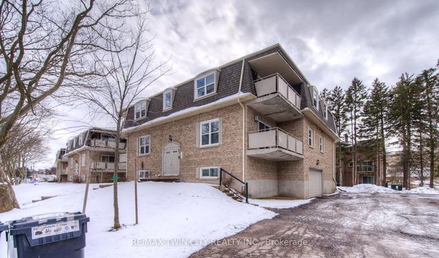 2 - 91 Westmount Rd N, Condo with 4 bedrooms, 2 bathrooms and 2 parking in Waterloo ON | Image 12