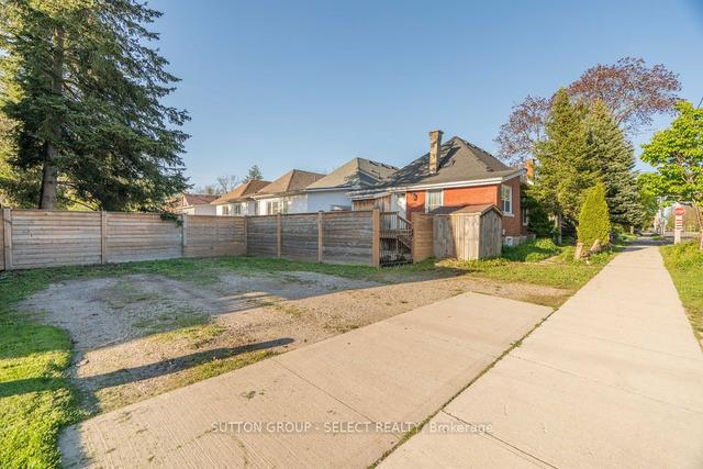 215 Cathcart St, House detached with 3 bedrooms, 2 bathrooms and 4 parking in London ON | Image 30
